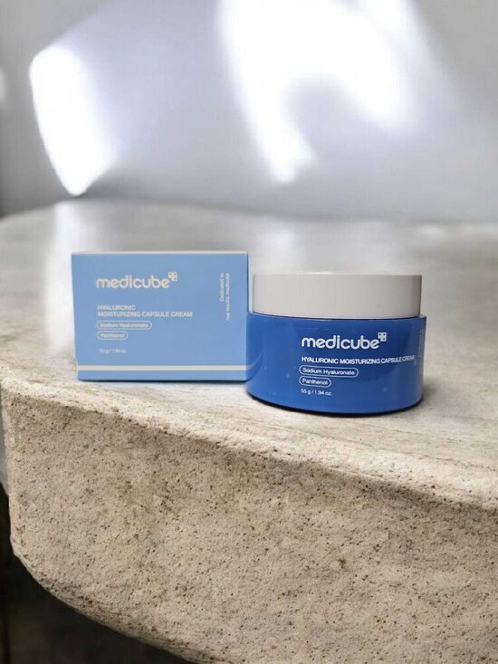 Medicube Hyaluronic Moisturizing Capsule Cream – intensīvs mitrinošs krēms ar hialuronskābi